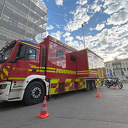 Einsatzleitwagen beim Trachten- und Schützenzug