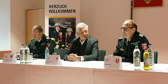 PK mit OBD Wolfgang Schäuble, OB Dieter Reiter und SBR Claudius Blank