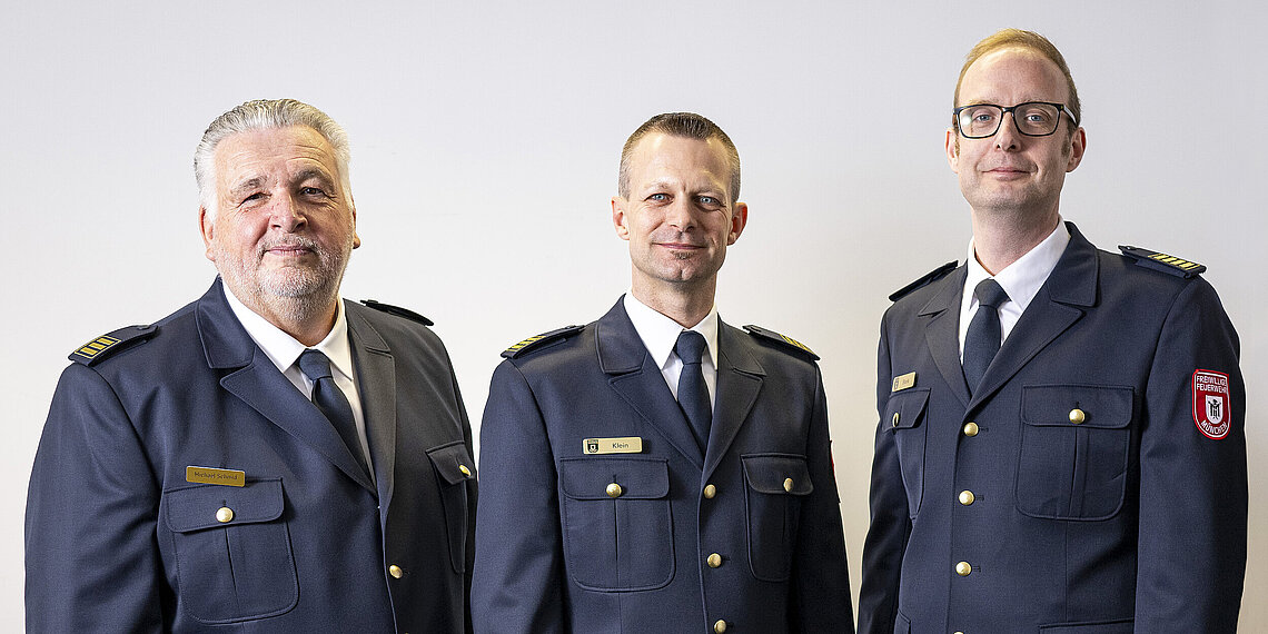 Gruppenfoto mit Claudius Blank (rechts), Florian Klein (mitte) und Michael Schmid (links)