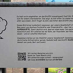 Hinweisschild mit QR_Code