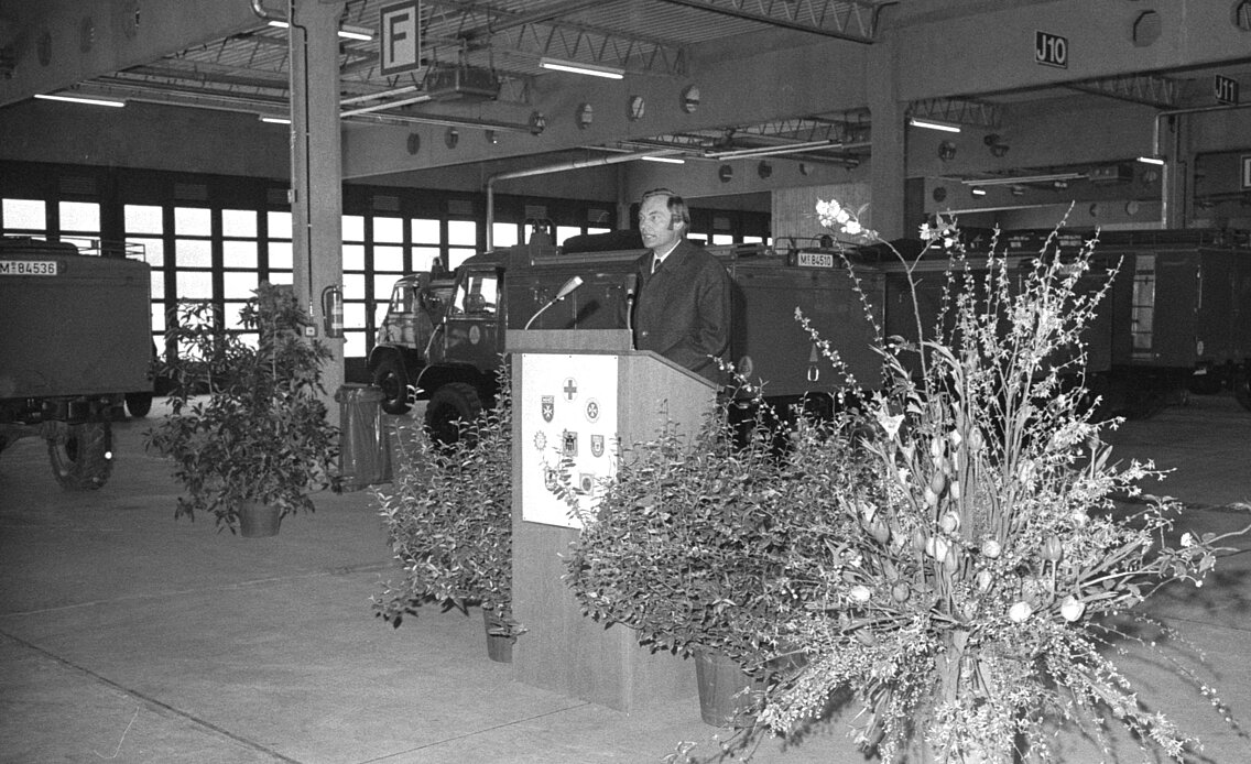 Oberbürgermeister Kronawitter bei seiner Ansprache zur Einweihung des Zentrum für Katastrophenschutz (ZfK)