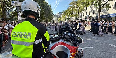 Kradmelder beim Trachten- und Schützenzug