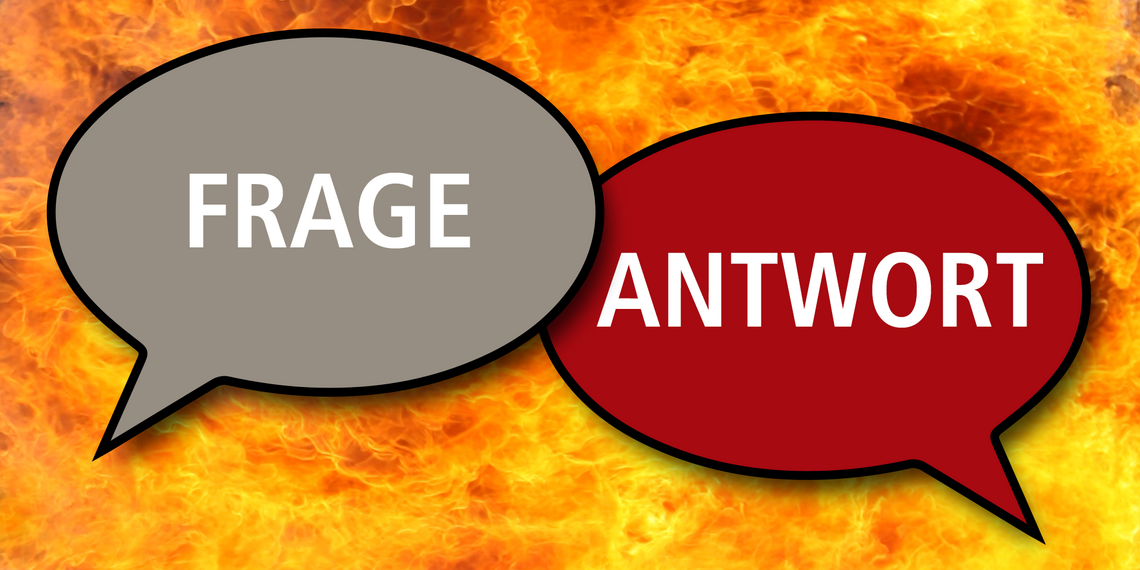 Sprechblasen „FRAGE“ und „ANTWORT“
