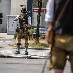 Kirchliche Weihe und Böllerschützen
