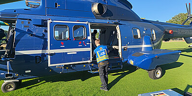 ATF-Vorauskommando am Helikopter der Bundespolizei, Quelle: ATF-Standort München